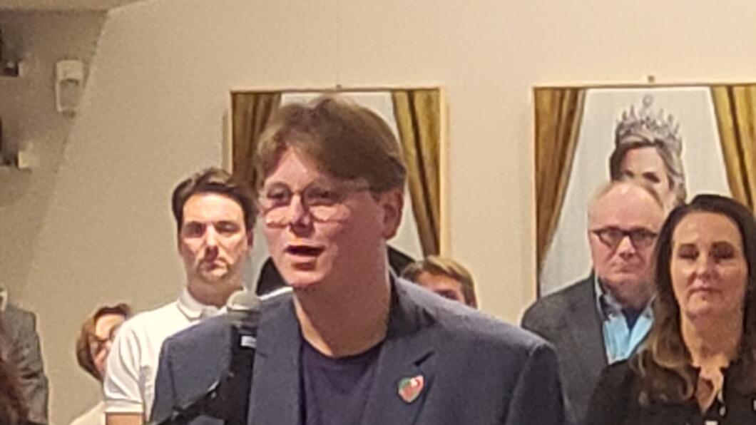 Foto van Faber Huisman tijdens installatie als commissielid 27-11-2025