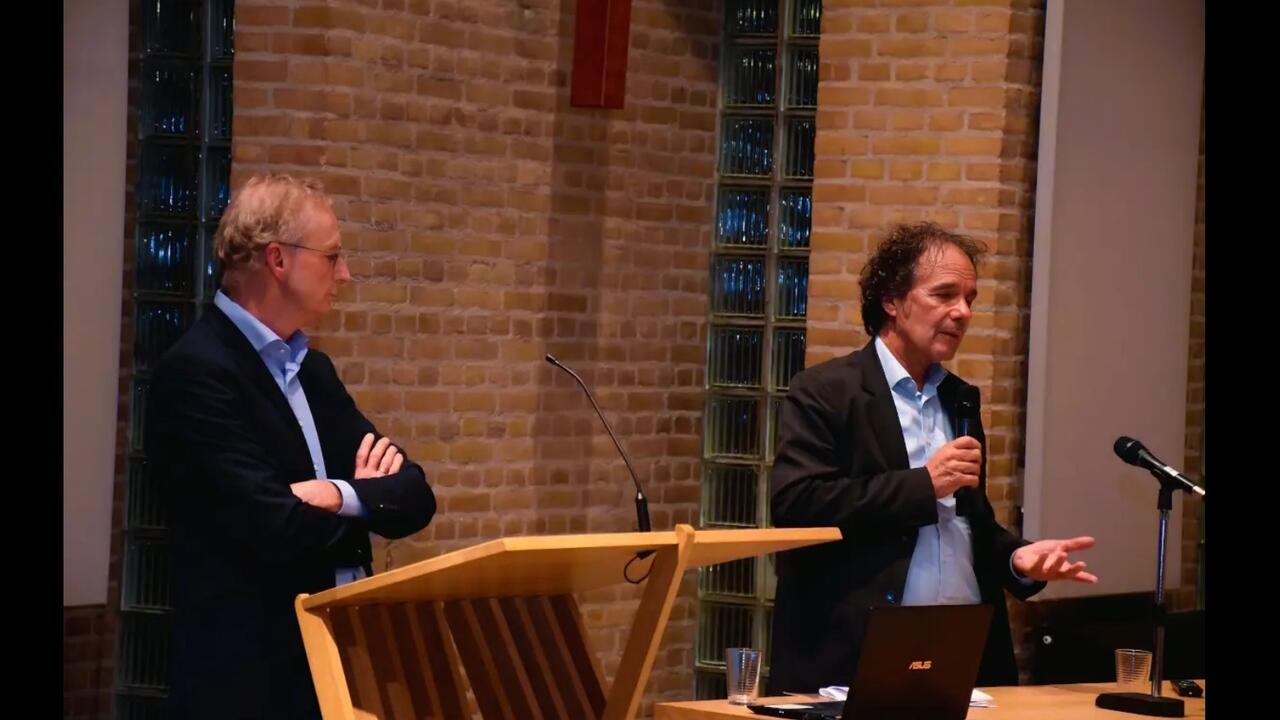 Foto: Tom-Jan Meeus en René van Stipriaan samen in de Taborkerk